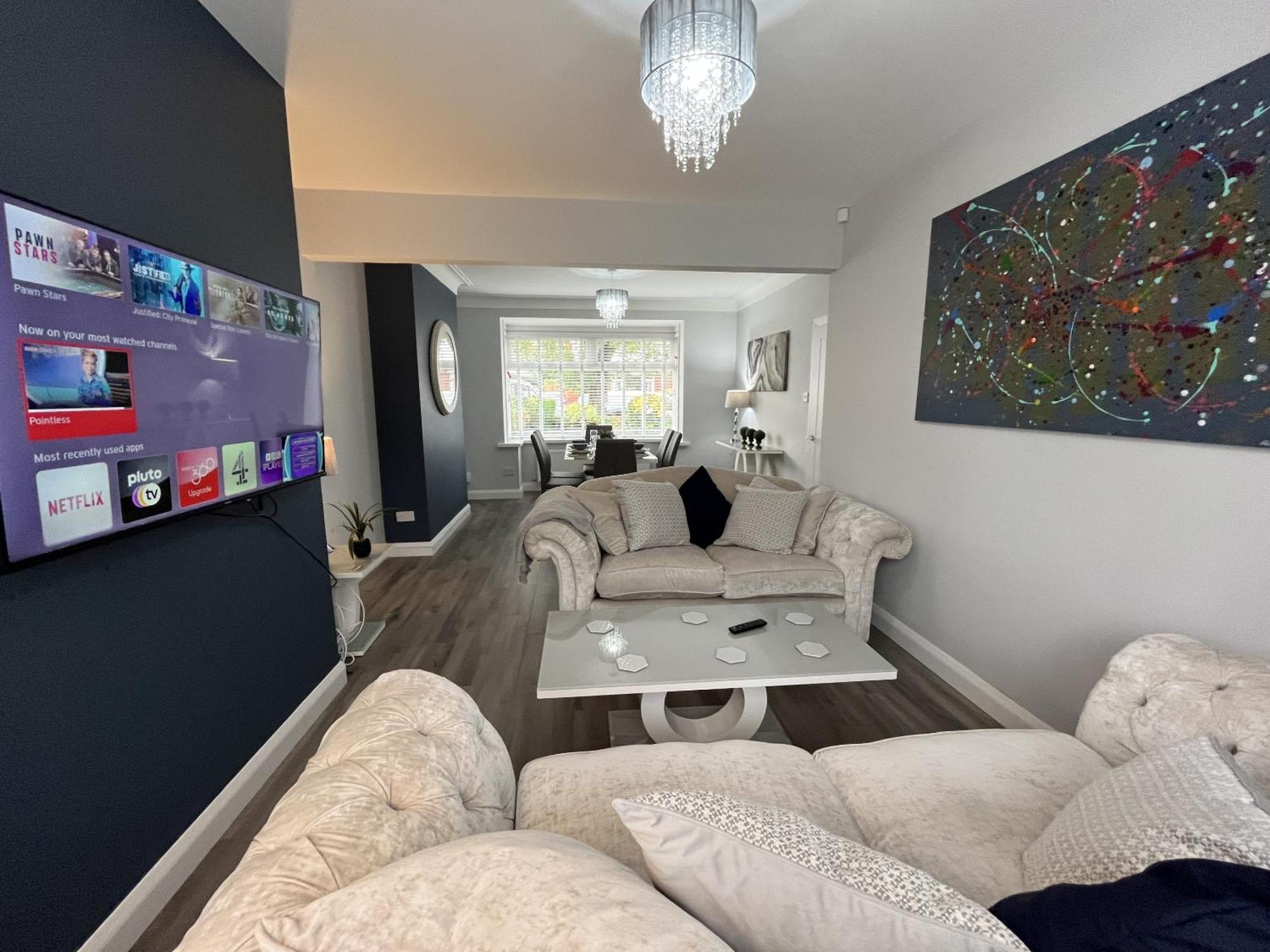 Modern 3-Bed Stay-Away-Home Sleeps 6 Nr Manchester Exterior photo