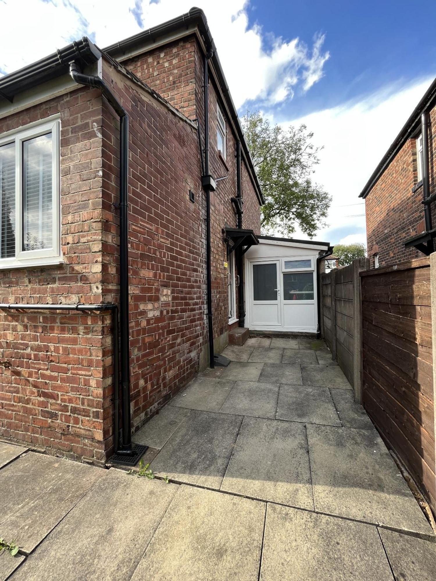 Modern 3-Bed Stay-Away-Home Sleeps 6 Nr Manchester Exterior photo